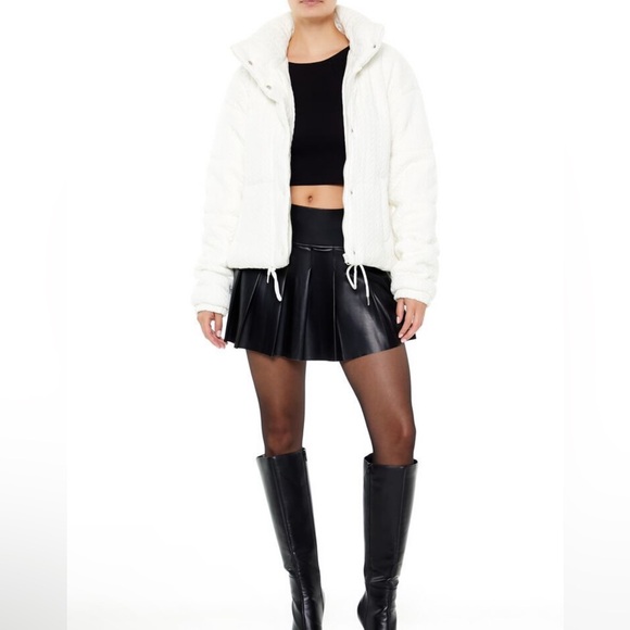 Textured Drawstring Puffer Jacket - Picture 5 of 8